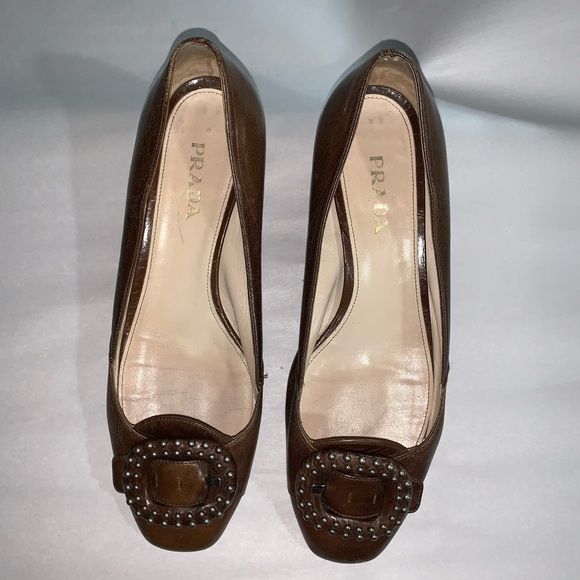 PRADA size 40.5 brown calfskin pumps w/buckle - Picture 4 of 13